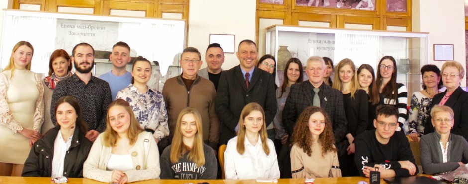 Філологія у цифрах: скільки бажаючих працювати зі словом?